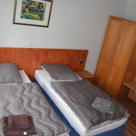 Eggersheimer Hof Hotel *